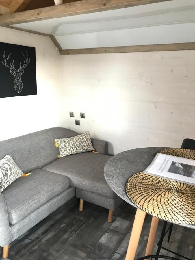 Les Nuits Insolites De La Mothe - Hebergement En Bulle Ou Tiny House Avec Spa Privatif Outremecourt ภายนอก รูปภาพ